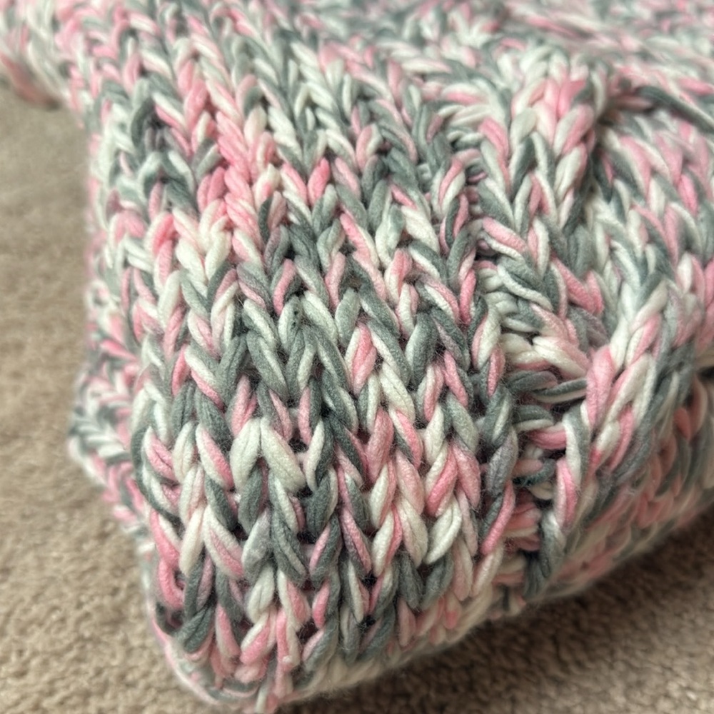 Sweater - Picture 4 of 4